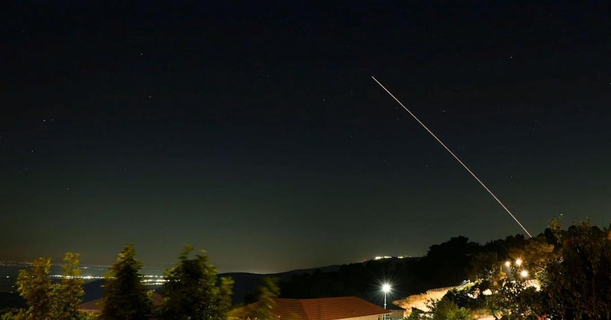 Trump Urges Iran To Make a Deal After Iran Fires Missiles at Israel for First Time in 2 Months | Jewish Telegraphic Agency