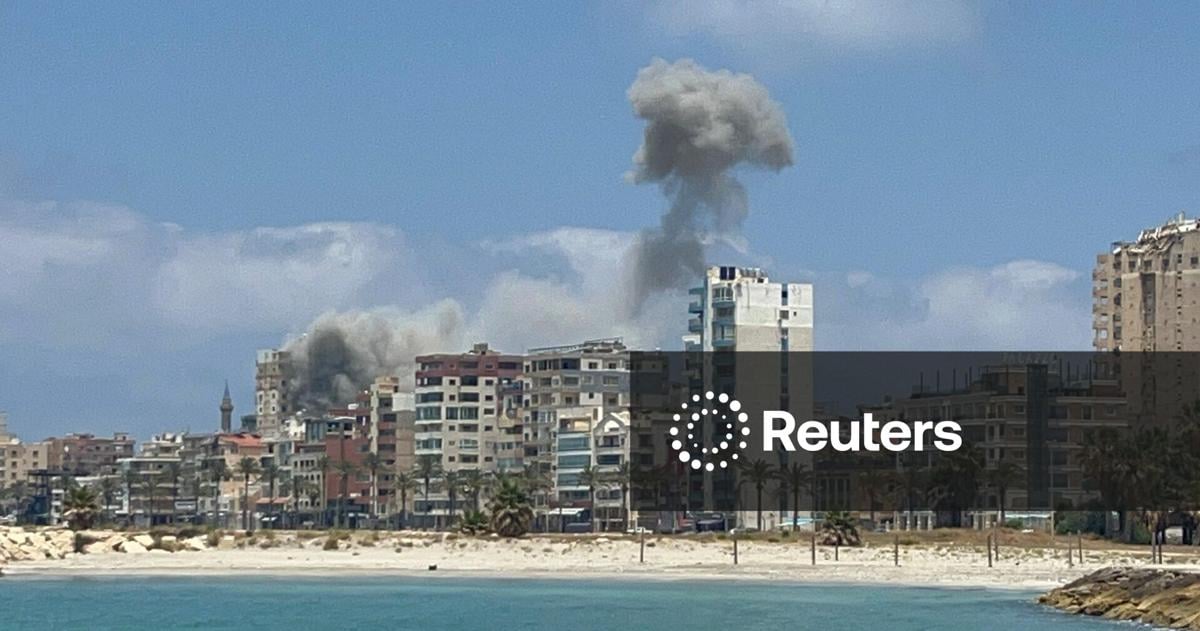 Trump: Iran downed Apache helicopter, US strikes back
