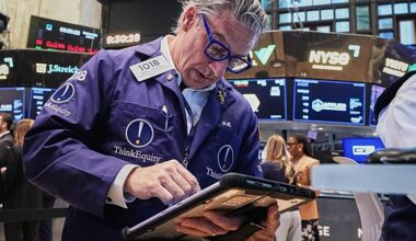 Tech sell-off deepens but oil prices stay flat despite renewed Iran tensions