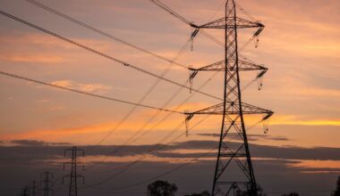 UK blackout warning as 41C heatwave to push grid 'to breaking point' | Weather | News