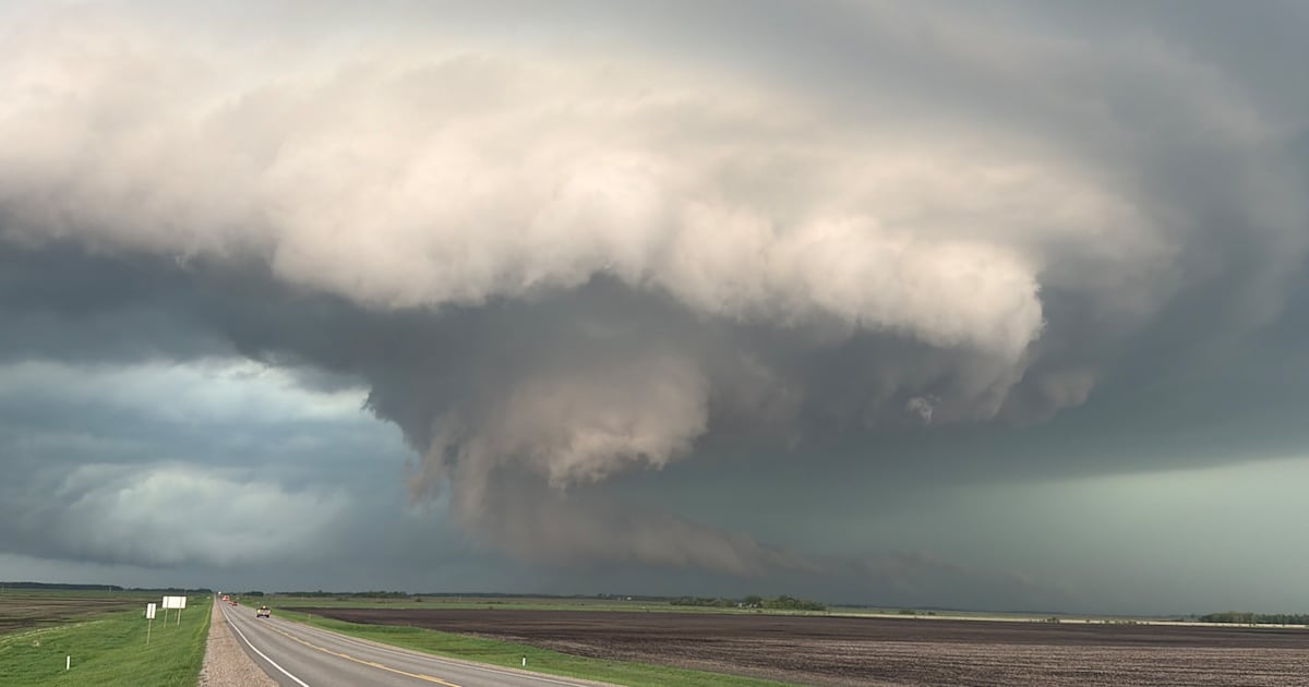At least three tornadoes touch down in Manitoba Tuesday: ECCC - CTV News