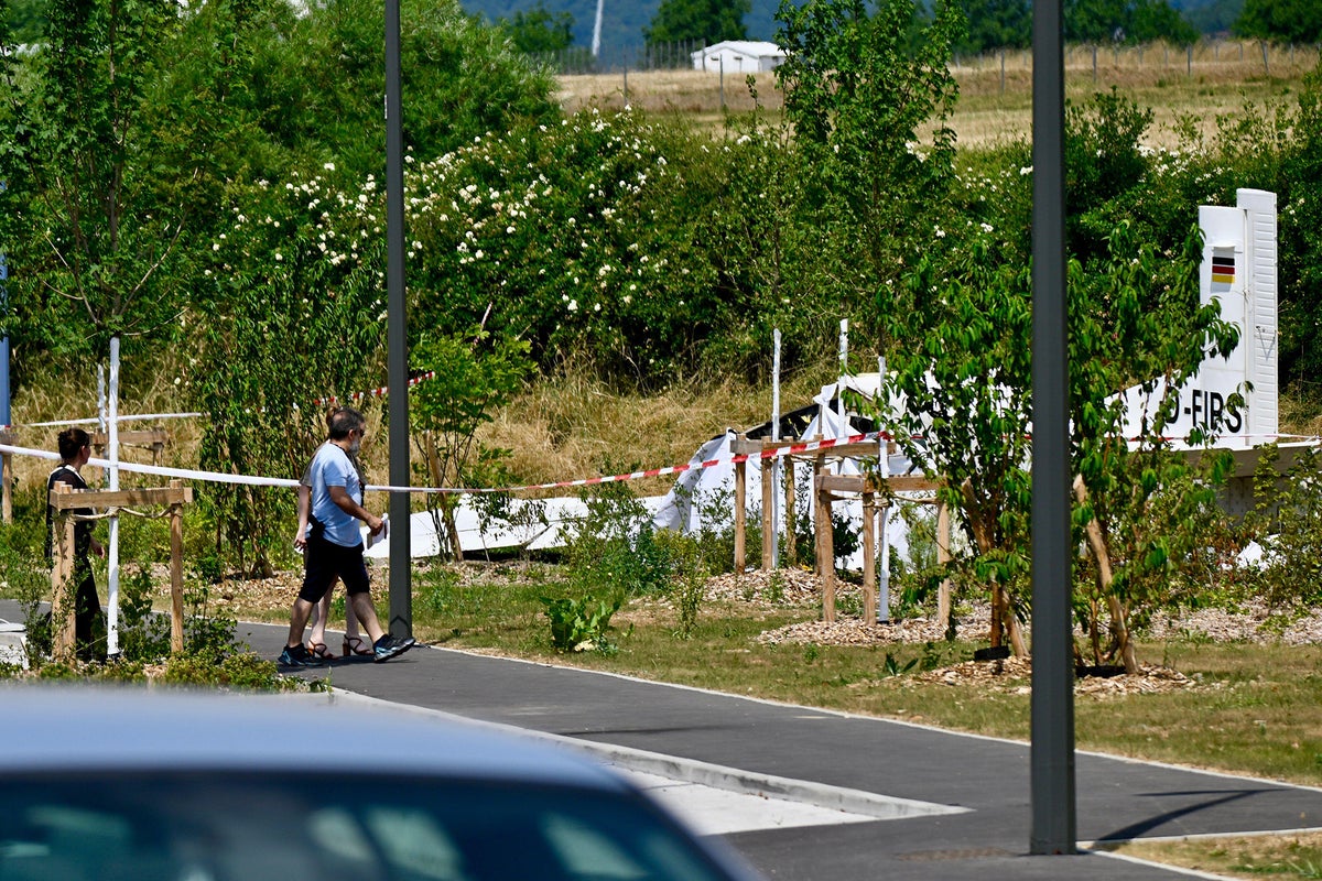 Eleven killed in France plane crash during skydiving trip