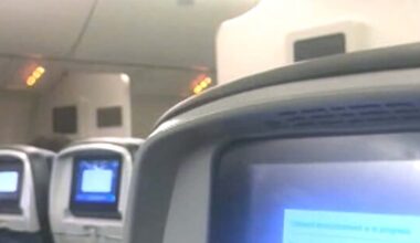 United Airlines: Pilot turns flight around over 'bomb' joke