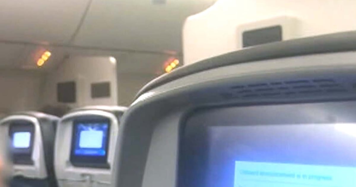 United Airlines: Pilot turns flight around over 'bomb' joke