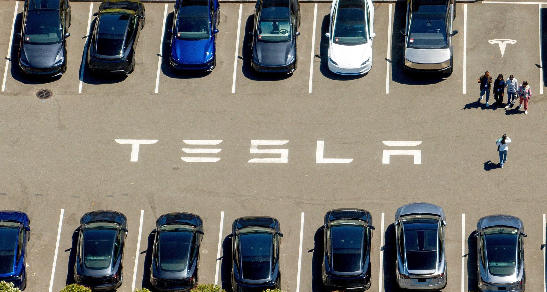 US watchdog opens probe after Tesla crashes into Texas home, killing woman | Automotive Industry