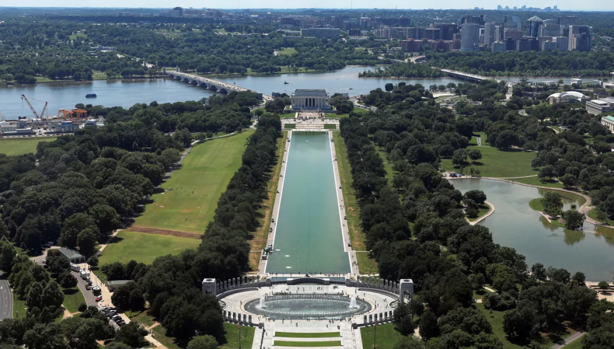 US Park Police arrest former Olympian for vandalism of Reflecting Pool