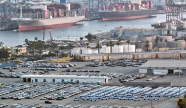 U.S. proposes new 10% levy on Canada, other countries, as Trump looks to rebuild tariff wall