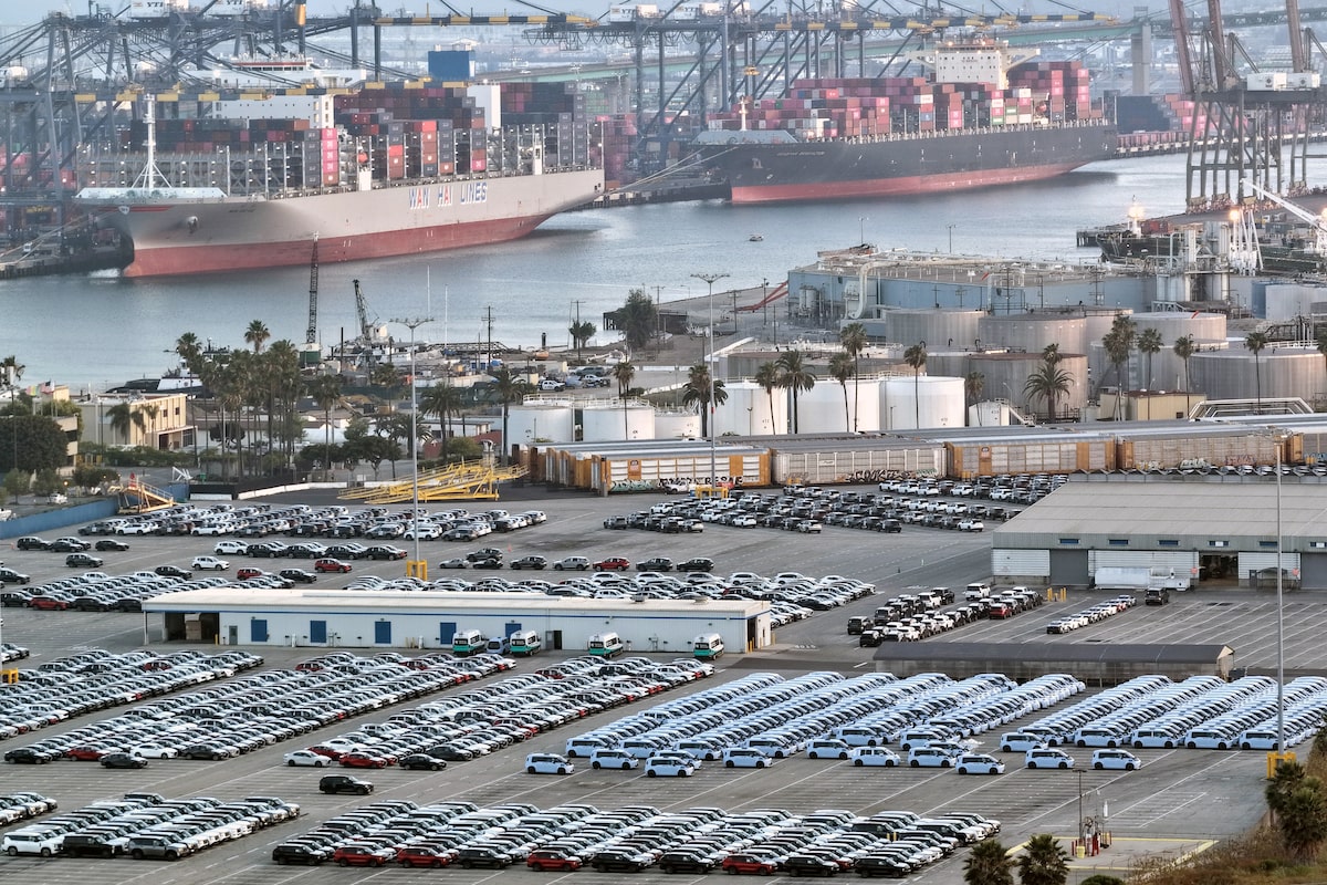 U.S. proposes new 10% levy on Canada, other countries, as Trump looks to rebuild tariff wall