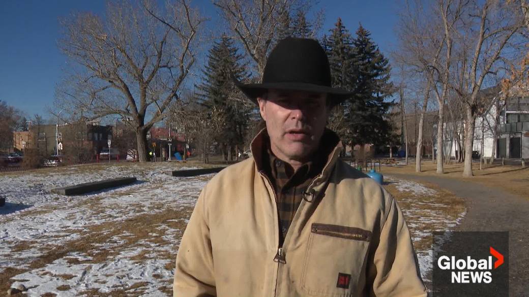 Click to play video: 'Alberta country music star Corb Lund plans ‘citizens initiative’ petition against coal mining'