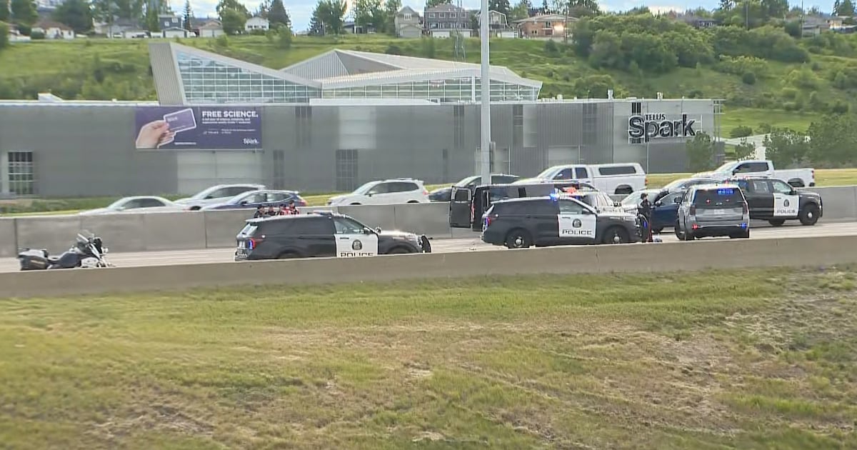 Police officer shoots suspect during arrest on Deerfoot Trail - CTV News