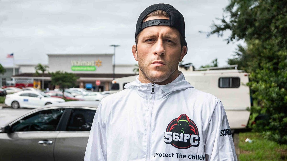 MMA fighter Dustin Lampros helps catch suspected child predators
