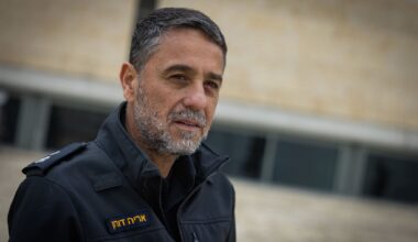 Israel Police spokesman calls Yair Golan a 'disturber of Israel,' drawing backlash