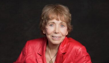 Canadaland podcast host apologizes in court to mother of WE Charity co-founders