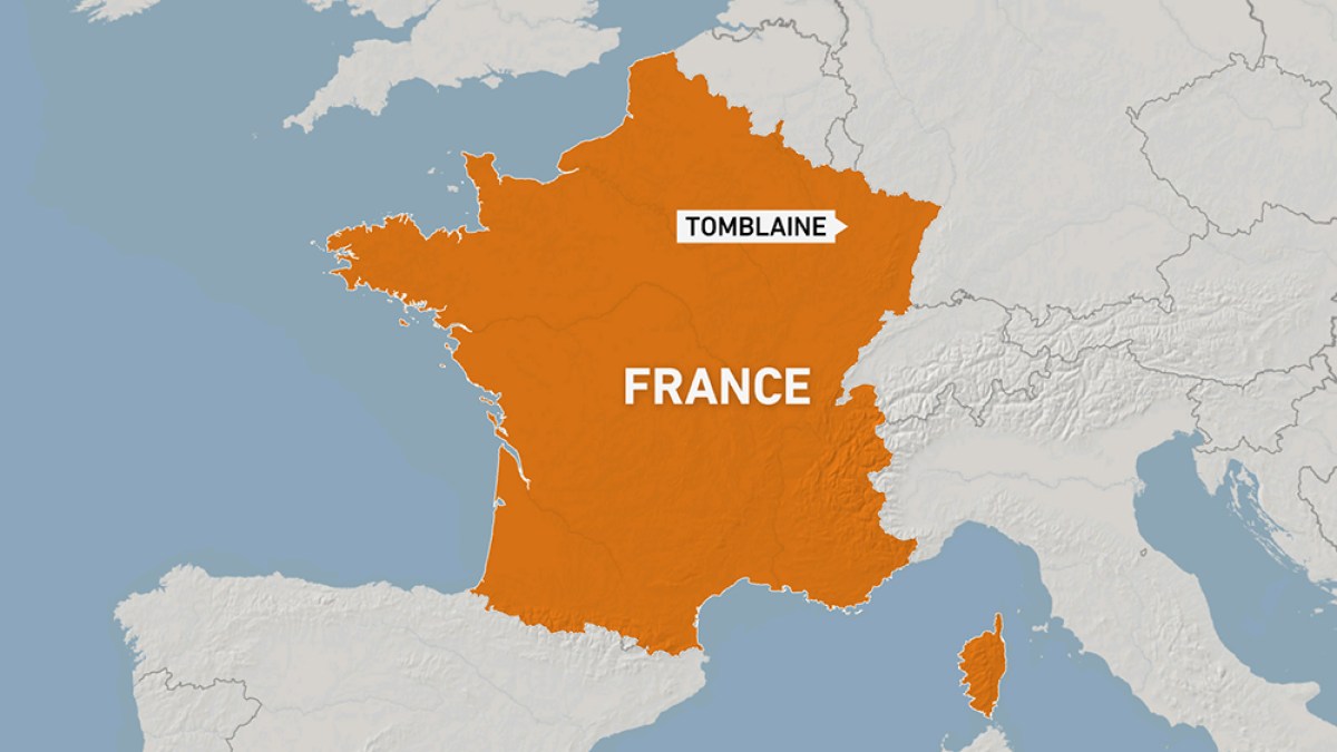 At least 11 dead as skydiving plane crashes in France | Aviation News