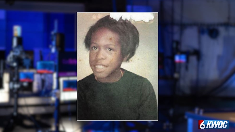 Jane Doe 1975 was identified as Cheryl Lynn Edwards, 15, from Waukegan, Illinois, according to...