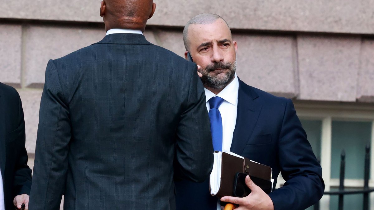 Eric Adams adviser Frank Carone arrested by FBI – NBC New York