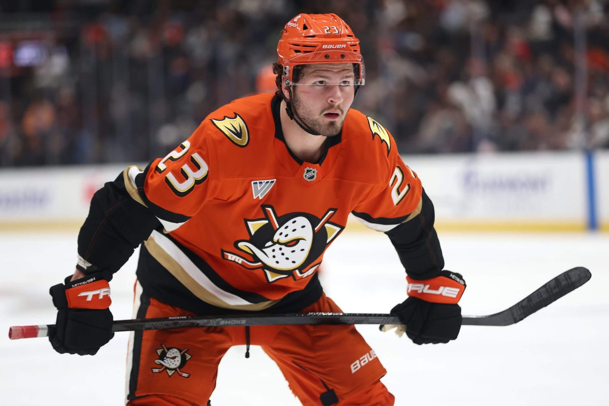 Ducks trade Mason McTavish to Blues at NHL Draft for two first-round picks