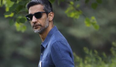 Hundreds of Stanford graduates walk out during Google CEO speech in protest