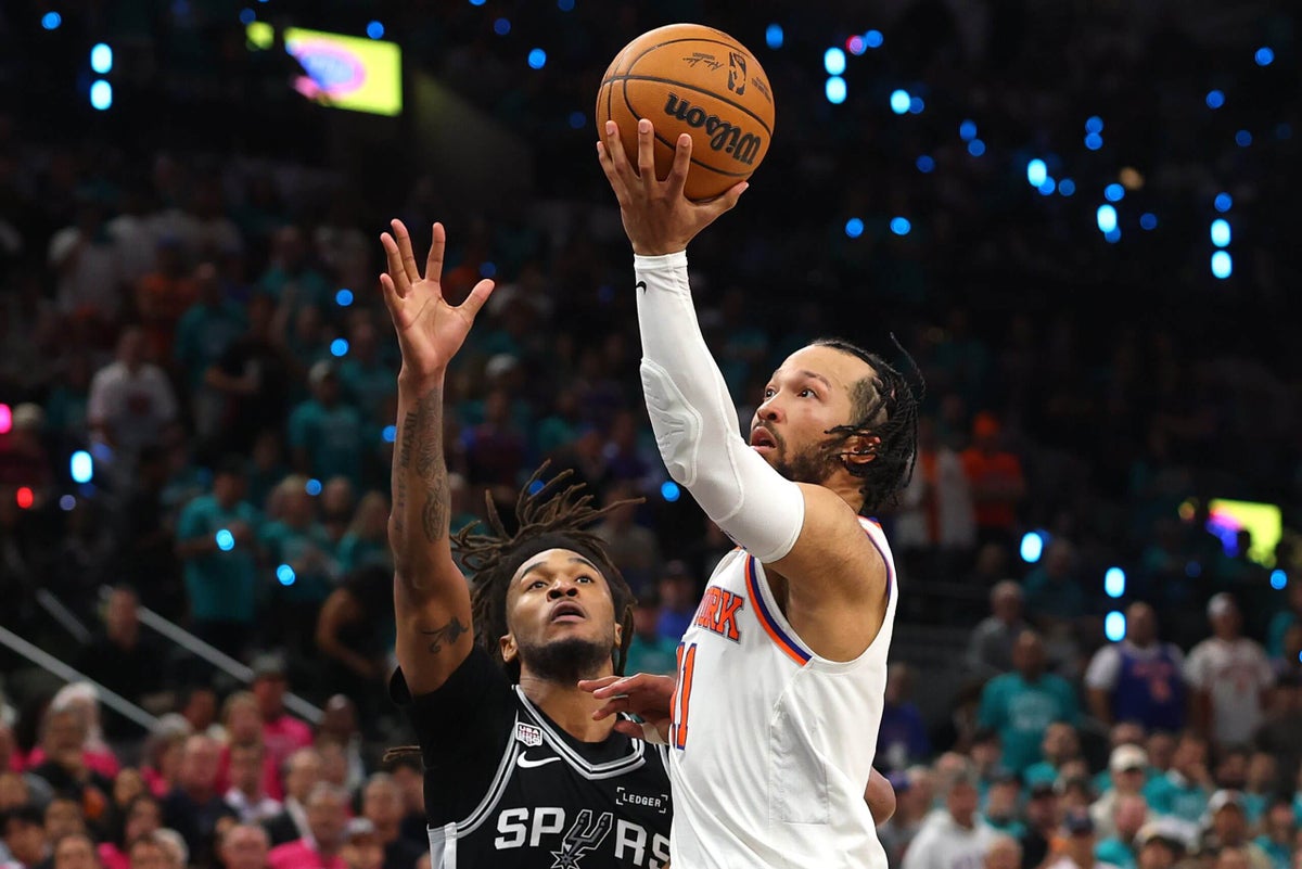 Jalen Brunson takes over as Knicks surge past Spurs in Game 1 of NBA Finals