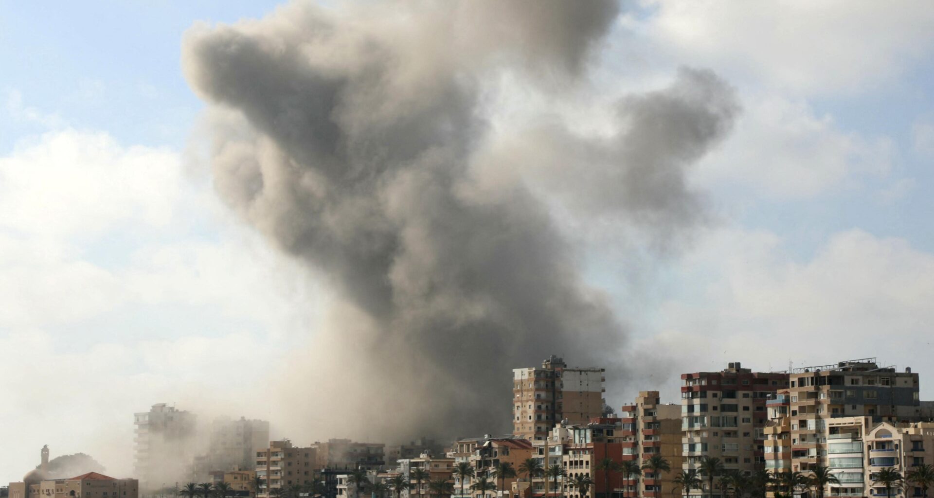 Trump Demands Israel and Iran 'Stop Shooting’ as World Leaders Urge Restraint