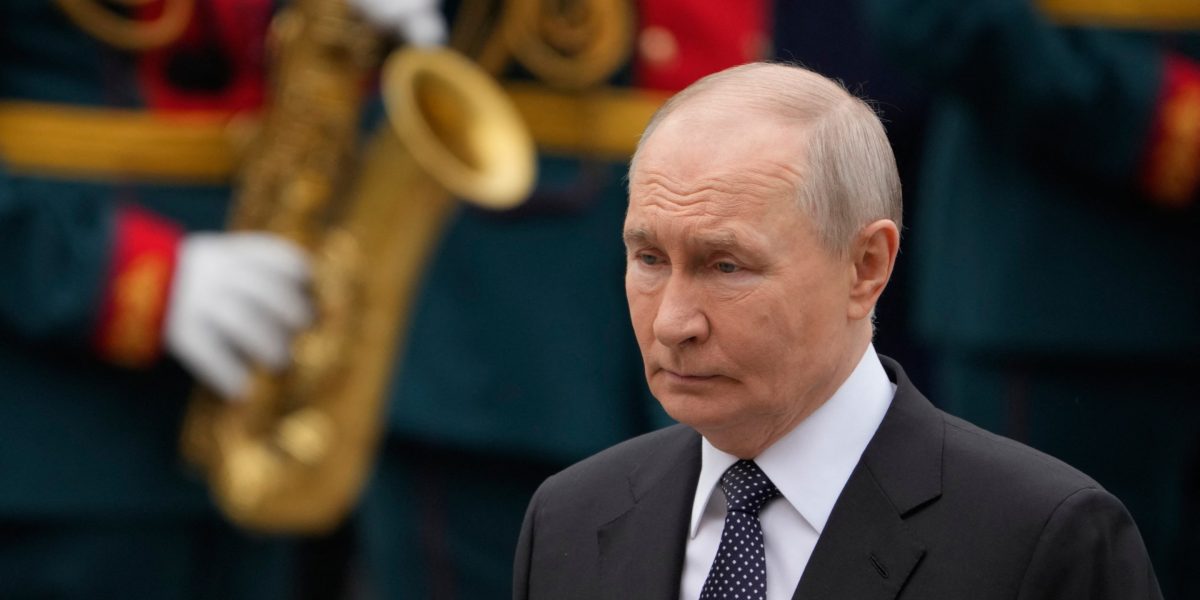 Record 60% of Russians say their economy is getting worse as war costs mount