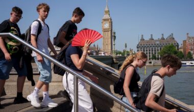 London heatwave shutdown grows as hundreds of thousands stay at home - LIVE - London Evening Standard