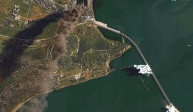 Kerch and the Crimean Bridge during one of the air raids. The bridge was not hit; the Russians only deployed smoke-screening equipment. Source: X.