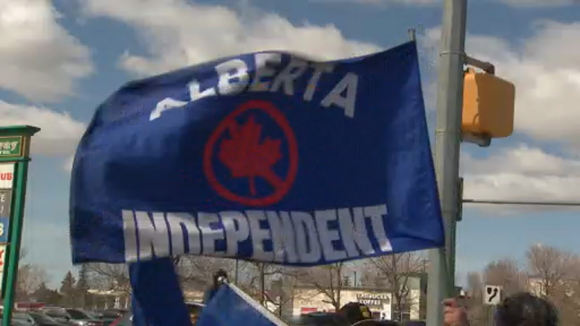 Click to play video: 'Ipsos poll finds support dropping for Alberta separation'
