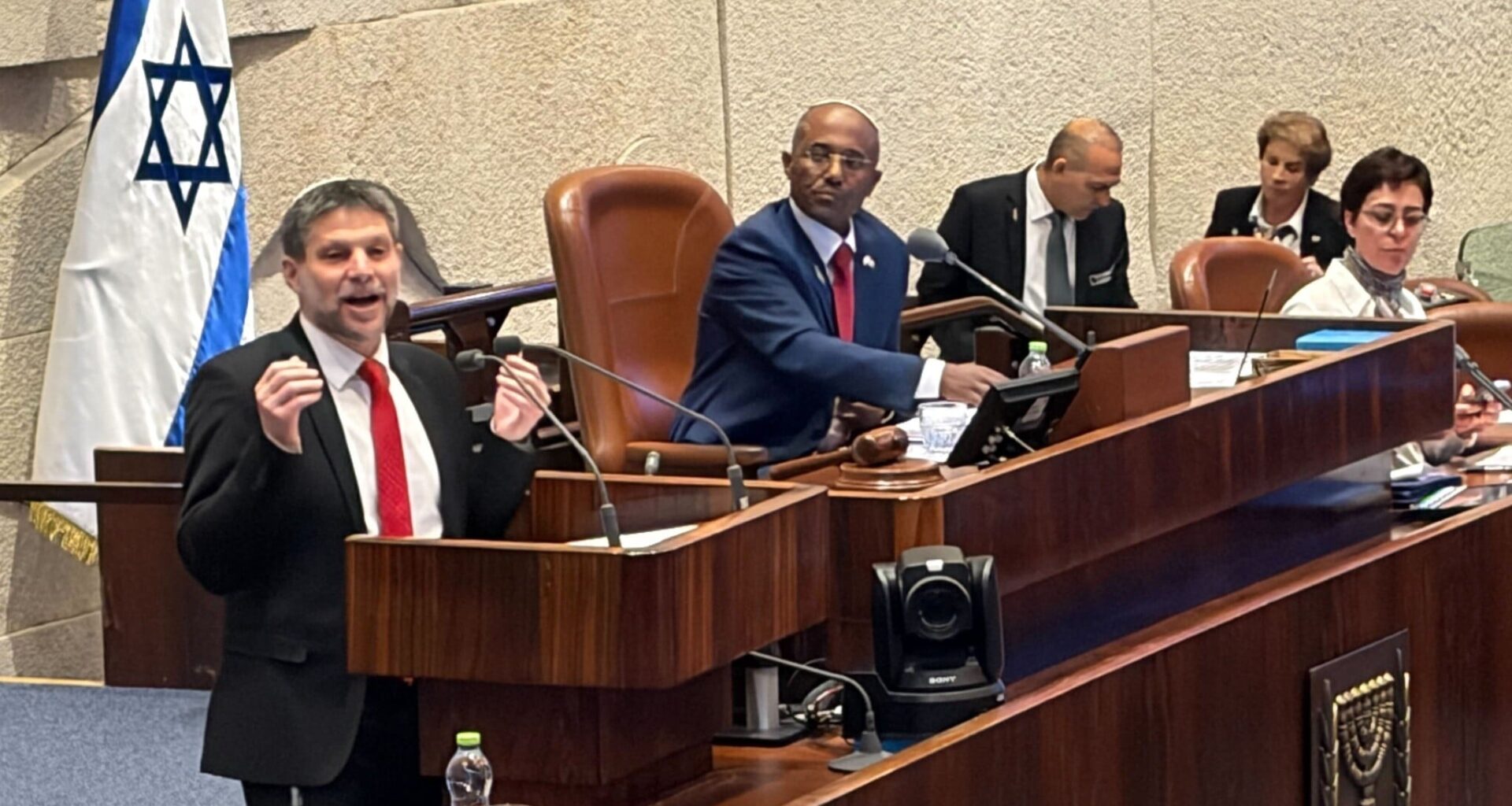 Smotrich vows long-sought assistance plan for Israeli tech harmed by strong shekel
