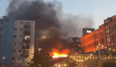 Huge fire rips through shop in Peckham near Copeland Park - London Evening Standard