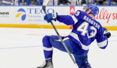 Toronto Maple Leafs to acquire Darren Raddysh in sign-and-trade with Lightning, reaching eight-year deal