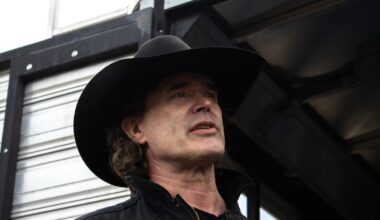 Corb Lund ‘deeply disappointed and shocked’ by Premier Smith’s answer on coal petition - CTV News