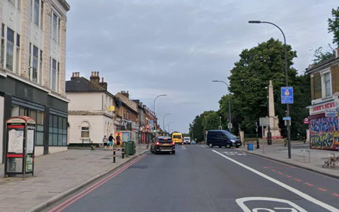 Pregnant woman loses baby in South London police chase crash - London Evening Standard