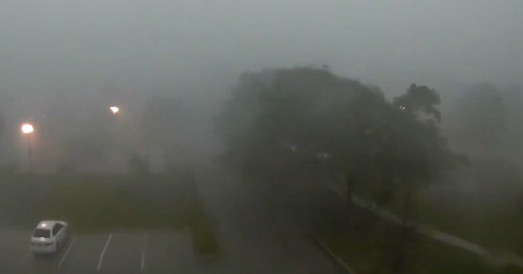 Tornadoes Are Reported in Illinois as Storms Sweep the Midwest