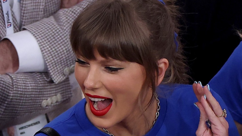 Taylor Swift Attends NBA Finals at to Support the Knicks