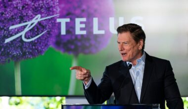 Telus to charge $15 activation fee for new SIM cards