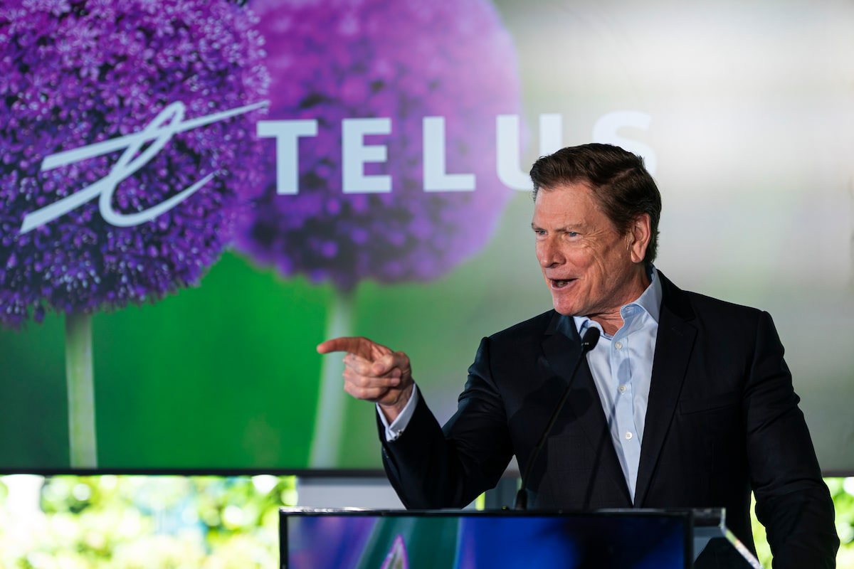 Telus to charge $15 activation fee for new SIM cards