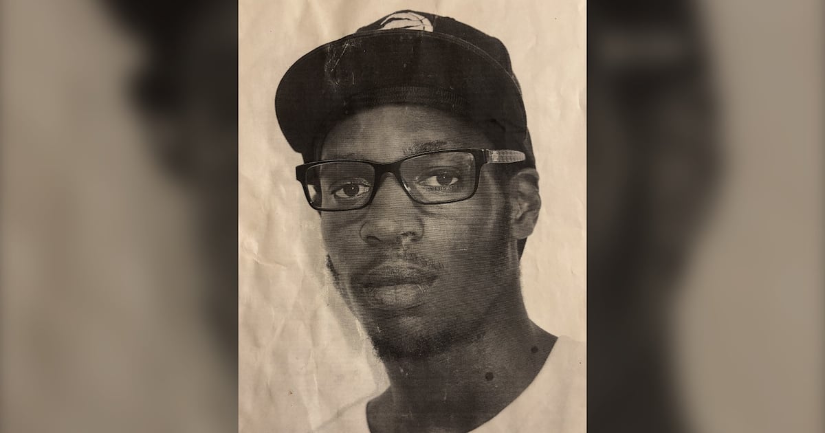 West Toronto murder: Victim found unresponsive in laneway identified