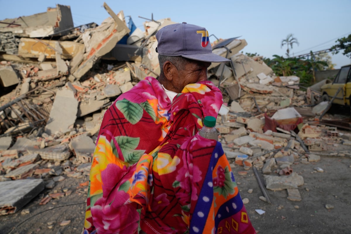 Venezuela earthquake rescuers search rubble as death toll hits 589