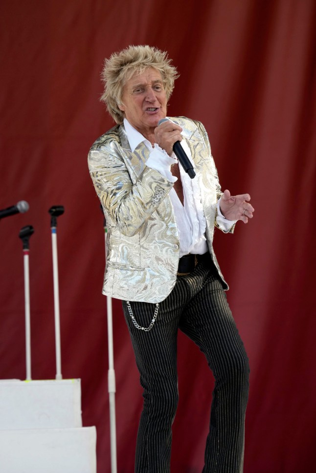 NEW ORLEANS, LOUISIANA - APRIL 26: Rod Stewart performs onstage at the 2026 New Orleans Jazz & Heritage Festival at Fair Grounds Race Course on April 26, 2026 in New Orleans, Louisiana. (Photo by Jeff Kravitz/FilmMagic)