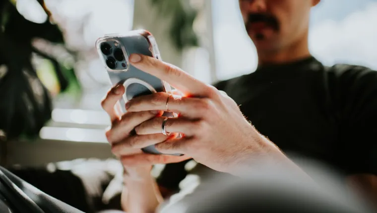 Increasing numbers of young people are turning to AI for financial help