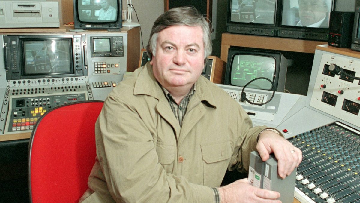 Mandatory Credit: Photo by Peter Lea/Shutterstock (12657837a) Special TV investigative journalist Roger Cook pictured at the Central TV studios, Birmingham. Special TV investigative journalist Roger Cook pictured at the Central TV studios, Birmingham, UK - 27 Dec 1994