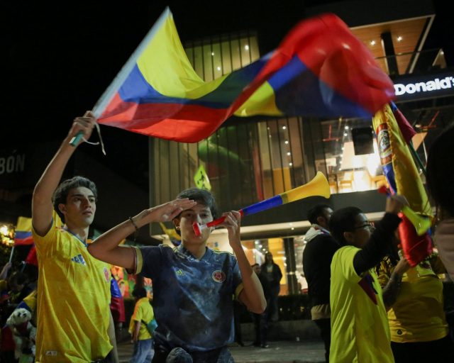 Supporters of Colombia's right-wing presidential candidate Abelardo De La Espriella gather as they celebrate after the preliminary runoff results against leftist candidate Ivan Cepeda, in Bogota, Colombia, June 21, 2026. REUTERS/Juan David Duque