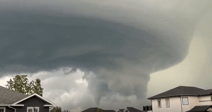 Tornado leaves trail of ‘severe damage’ after hitting southeast Saskatchewan