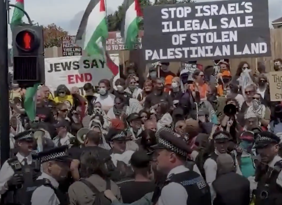 14 said arrested as hundreds of protesters clash at London Israeli real estate event