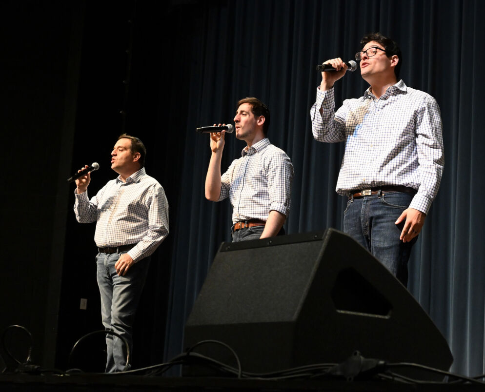 Tikvat Israel Hosts Acclaimed A Cappella Group Six13
