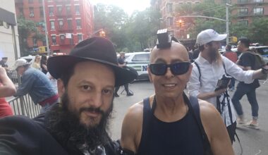 The Blogs: A Guard at Gracie Mansion Asked If I Hate Israel | Uriel Vigler