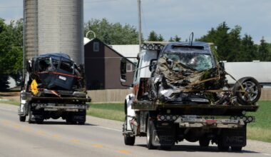 Five children killed, six injured in two-vehicle crash near Guelph, Ont.