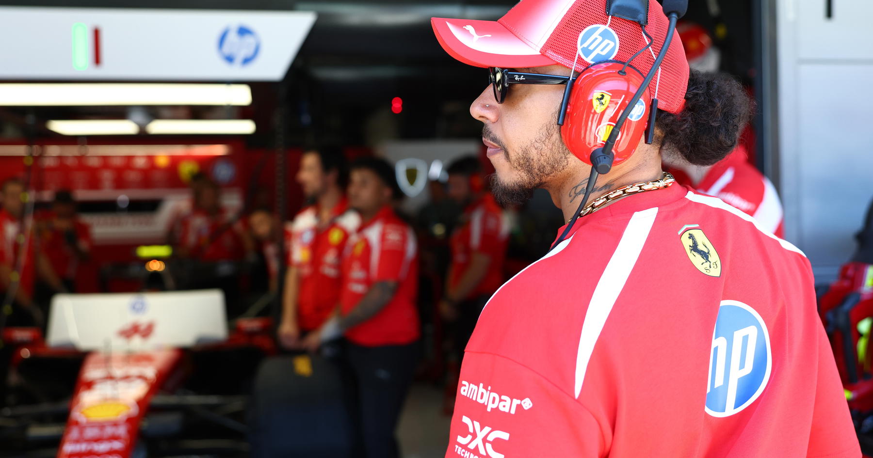 Lewis Hamilton spies 'unusual' trend after challenging Barcelona practice