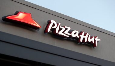 Pizza Hut, overtaken by the arrival of delivery culture, will be sold for US$2.7 billion - CTV News